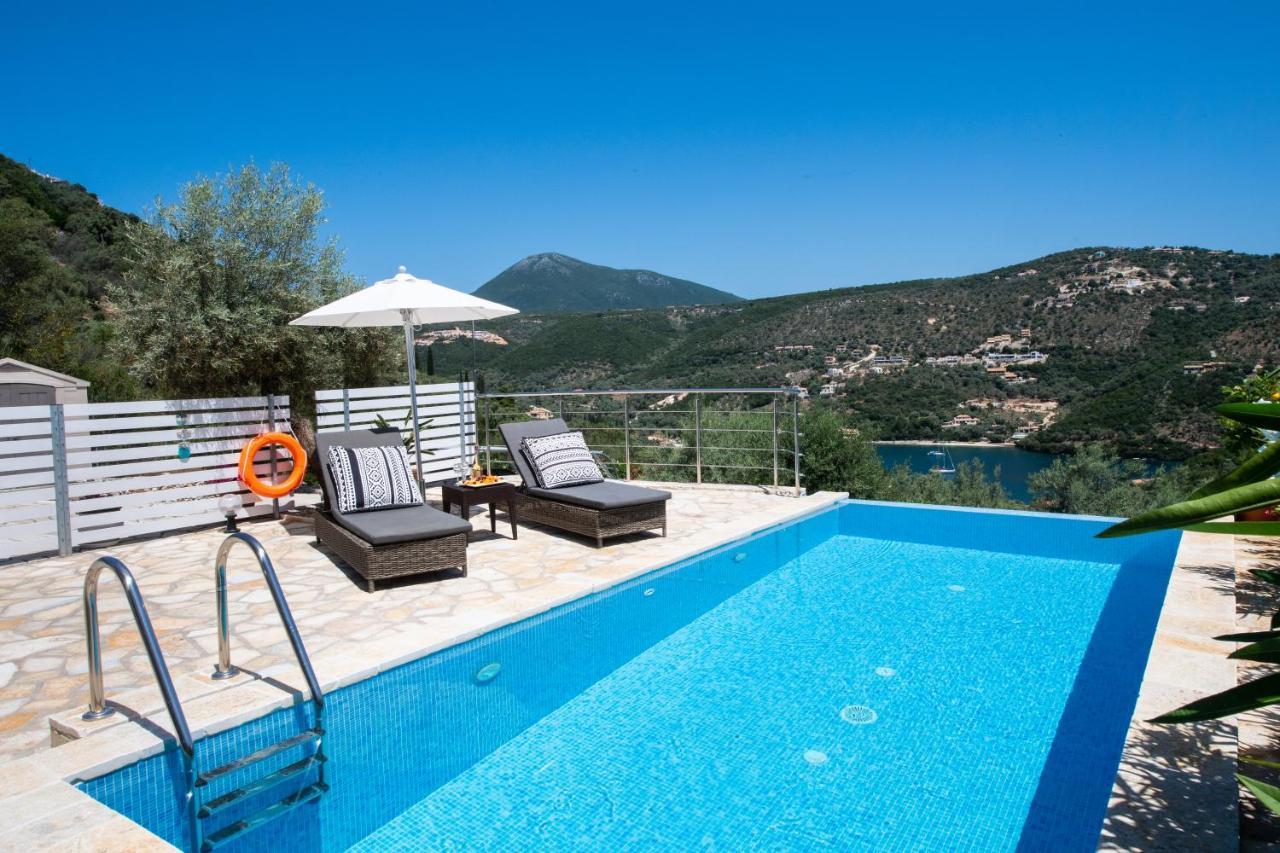 Villas Amantea- Four Villas With Big Pool And Infinity Pool Сивота Экстерьер фото