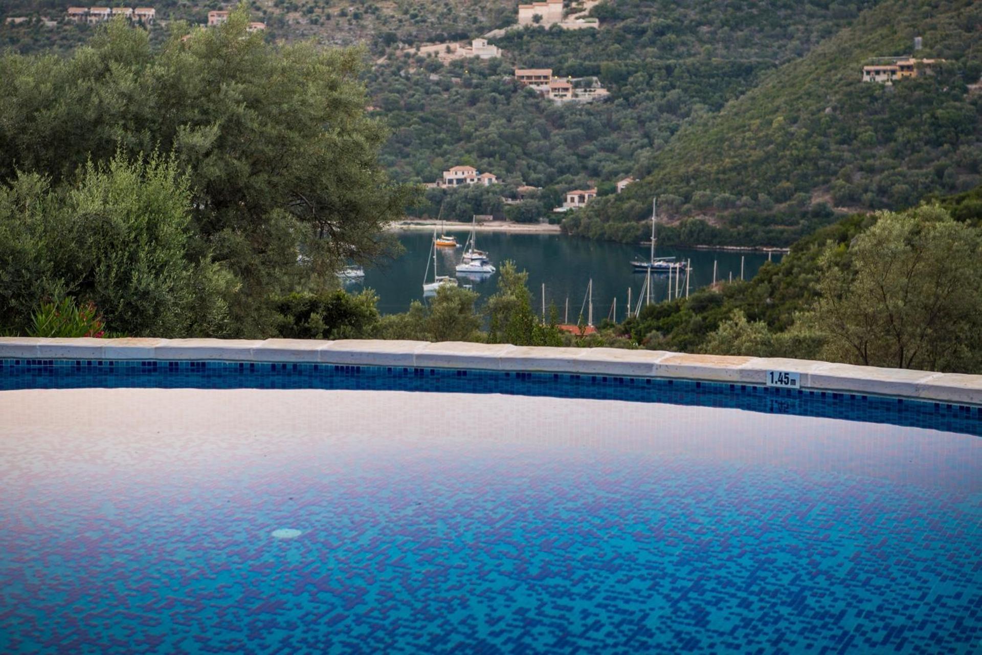Villas Amantea- Four Villas With Big Pool And Infinity Pool Сивота Экстерьер фото
