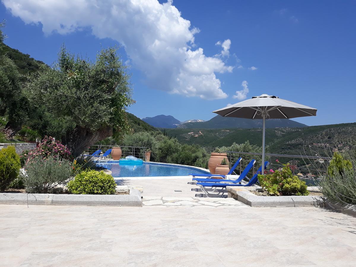 Villas Amantea- Four Villas With Big Pool And Infinity Pool Сивота Экстерьер фото