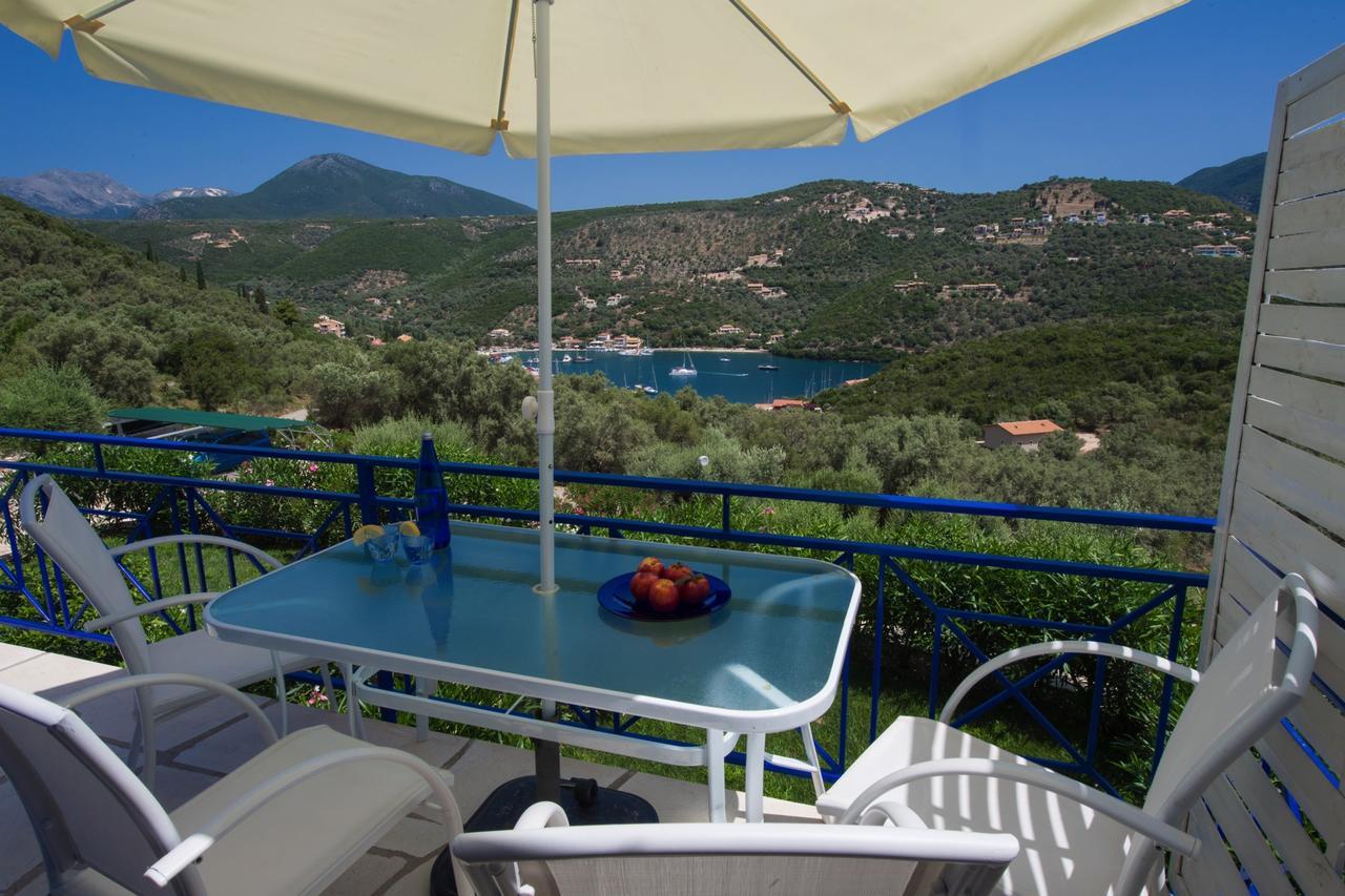 Villas Amantea- Four Villas With Big Pool And Infinity Pool Сивота Экстерьер фото
